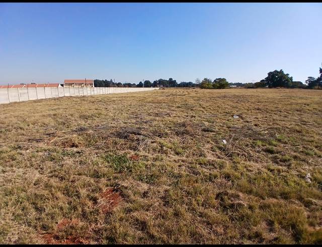 16,097M² VACANT LAND FOR SALE IN KOOKRUS
